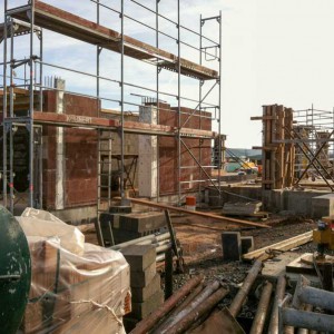 Der weitere Ausbau des Erdgeschosses geht gut voran! / © 2014 Arche KaNaum (DN)