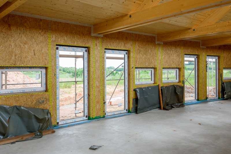 Die Fenster der Tierraum-Flügel sind fertig eingebaut / © 2014 Arche KaNaum (NH)