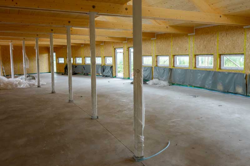 Die Fenster der Tierraum-Flügel sind fertig eingebaut / © 2014 Arche KaNaum (NH)