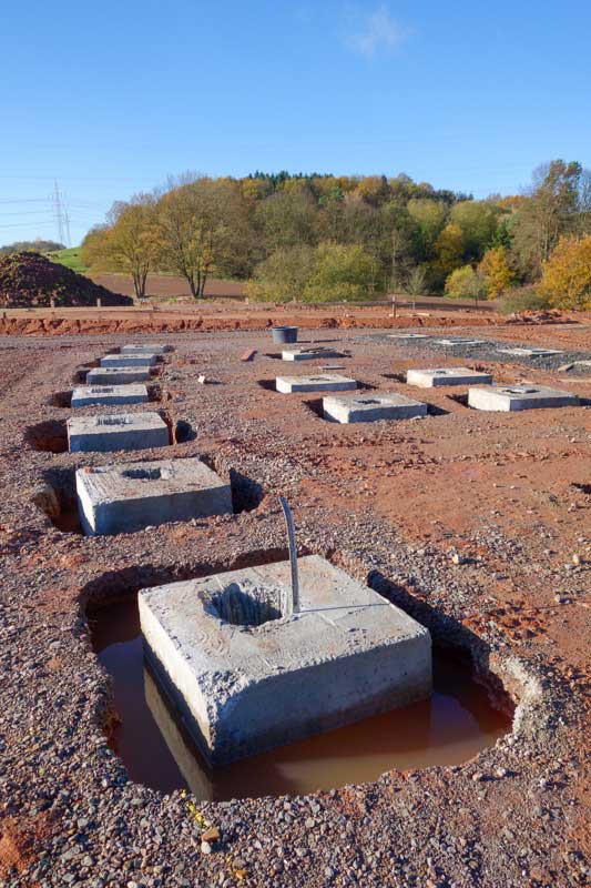 Die ersten Fundamente für die Tierräume unseres Tierhauses / © 2013 Arche KaNaum (NH)
