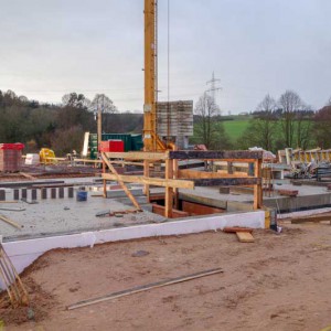 Die Kellerdecke unseres Tierhauses ist fertig! / © 2013 Arche KaNaum (NH)