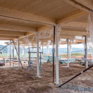 Aufbau des Dachs am Ostflügel / © 2014 Arche KaNaum (NH)