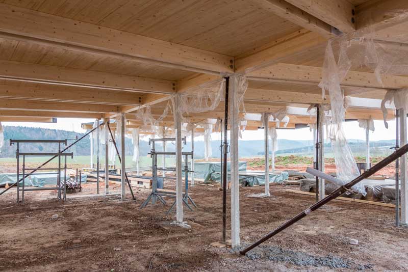 Aufbau des Dachs am Ostflügel / © 2014 Arche KaNaum (NH)