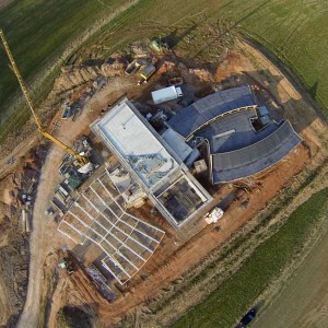 Luftaufnahme unseres Tierhauses am 14. März ’14 Luftaufnahme unseres Tierhauses am 14. März '14 / © 2014 Arche KaNaum (RH/NH)