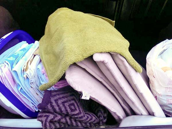 Sachspendensammlung engagierter Helfer / © 2014 Privat