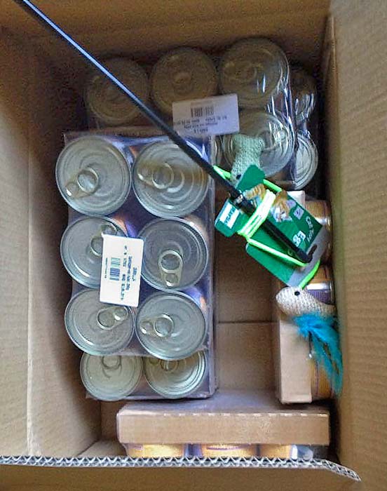 Futter- und Sachspenden / © 2014 Arche KaNaum (DN)