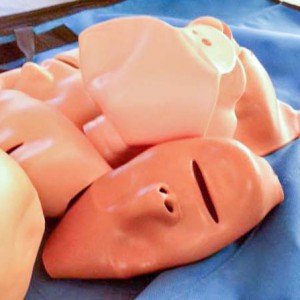 Hier wird Hygiene großgeschrieben: Jeder Teilnehmer hatte sein eigenes „Beatmungs-Gesicht“ / © 2016 Arche KaNaum (DN) Hier wird Hygiene großgeschrieben: Jeder Teilnehmer hatte sein eigenes "Beatmungs-Gesicht" / © 2016 Arche KaNaum (DN)