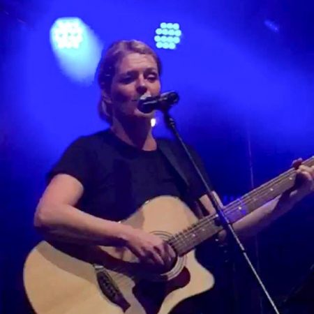 Sängerin Julia Zart / © Julia Zart